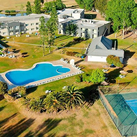 Отель Wyndham Garden Кампана Экстерьер фото